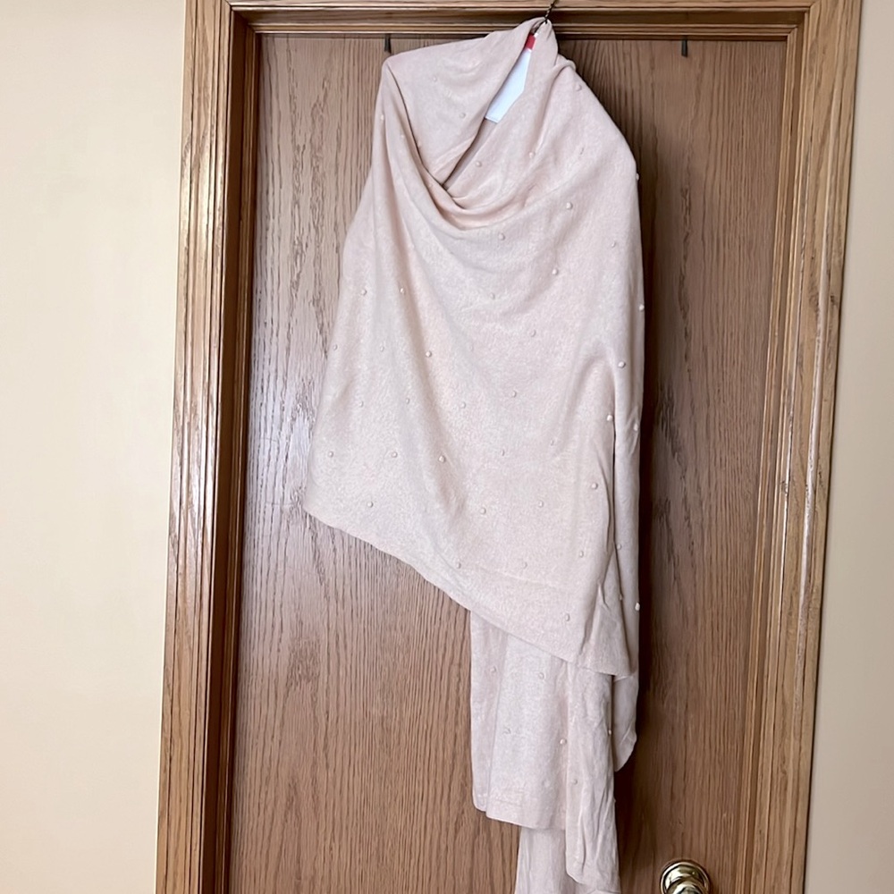 Zestt Cream Shrug Poncho Sweater